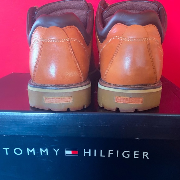 SHOE - Picture 3 of 4